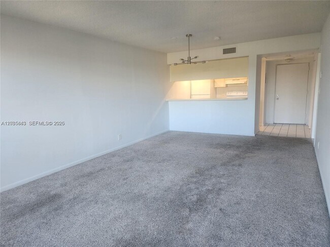 Building Photo - 8100 Geneva Ct