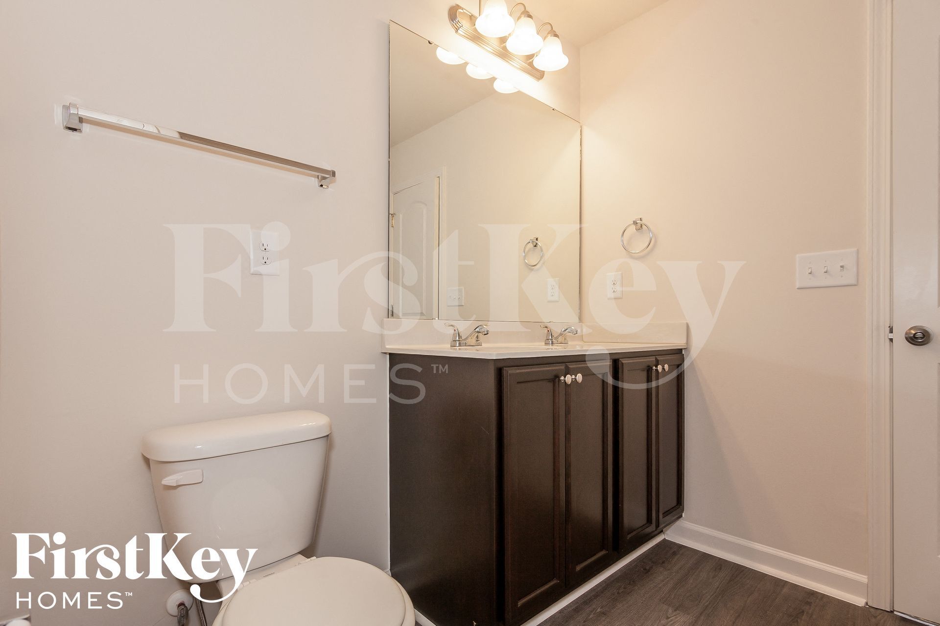 Building Photo - 4011 Maderia Dr NW