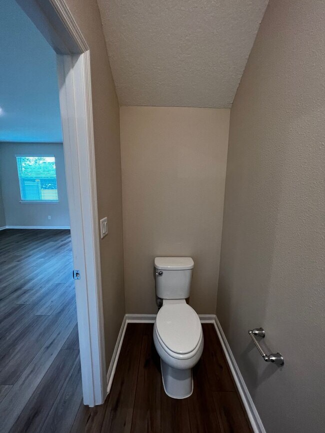 Building Photo - Brand New 3/2.5 Townhome!