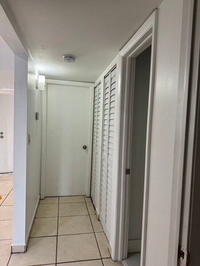 Building Photo - 10851 SW 2nd St