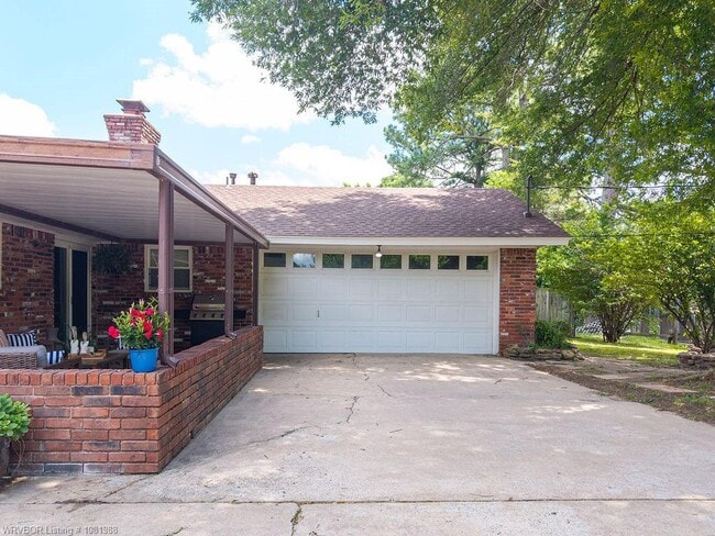 Building Photo - 4508 Victoria Dr