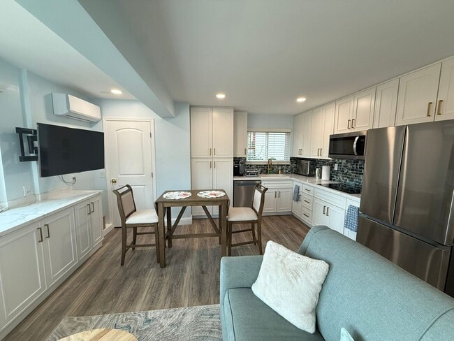 Building Photo - Stylish Cozy One Bedroom in Pismo Beach