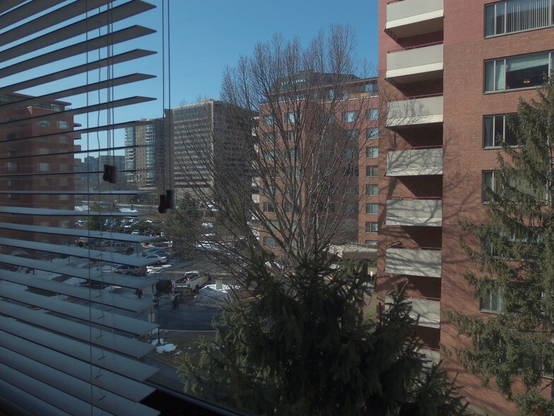 Building Photo - 1021 Arlington Blvd