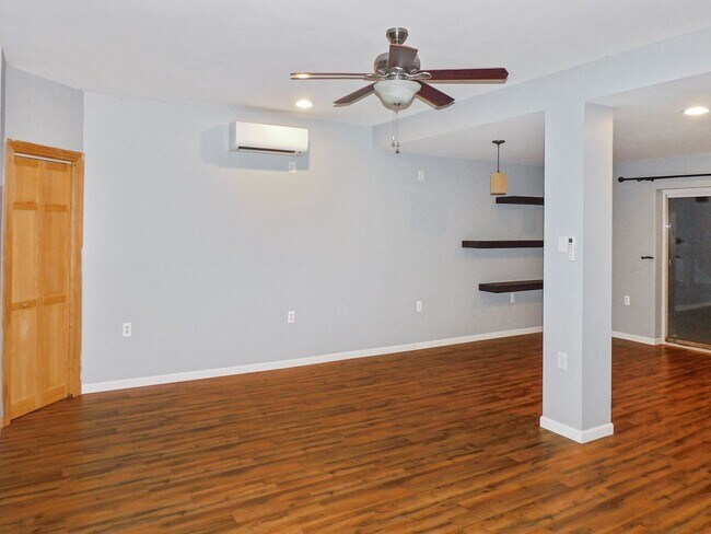 Building Photo - 45243 Billy Way
