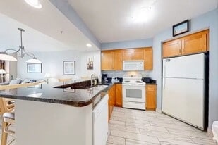 Building Photo - 929 Villa Dr