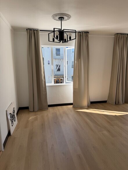 Building Photo - 500 Merritt Ave