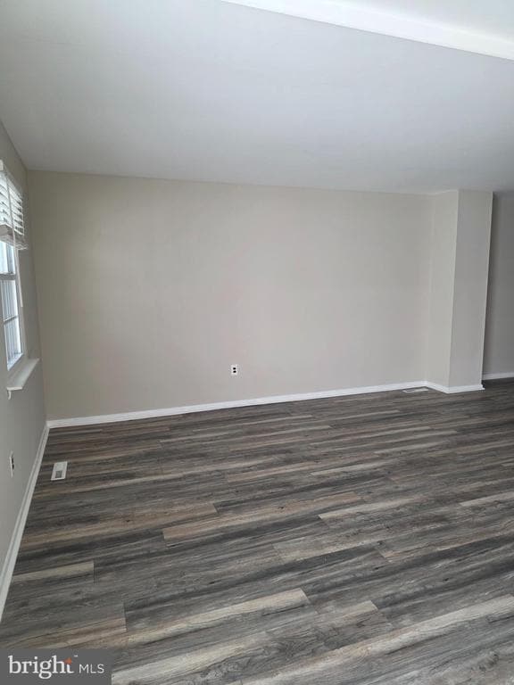 Building Photo - 412 3rd St