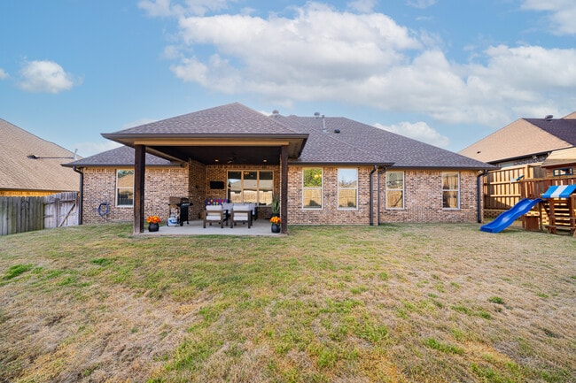 Building Photo - 1610 Olympic Drive