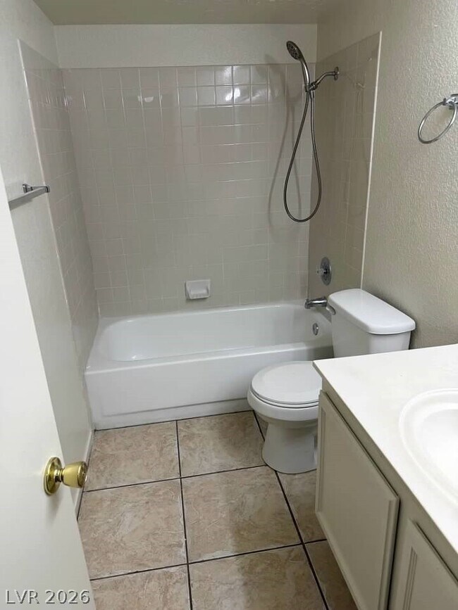 Building Photo - 2724 Otter Creek Ct