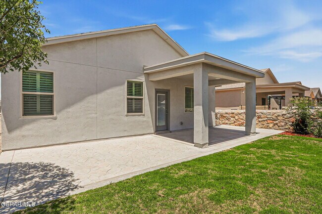 Building Photo - 14828 Tierra Coruna Ave