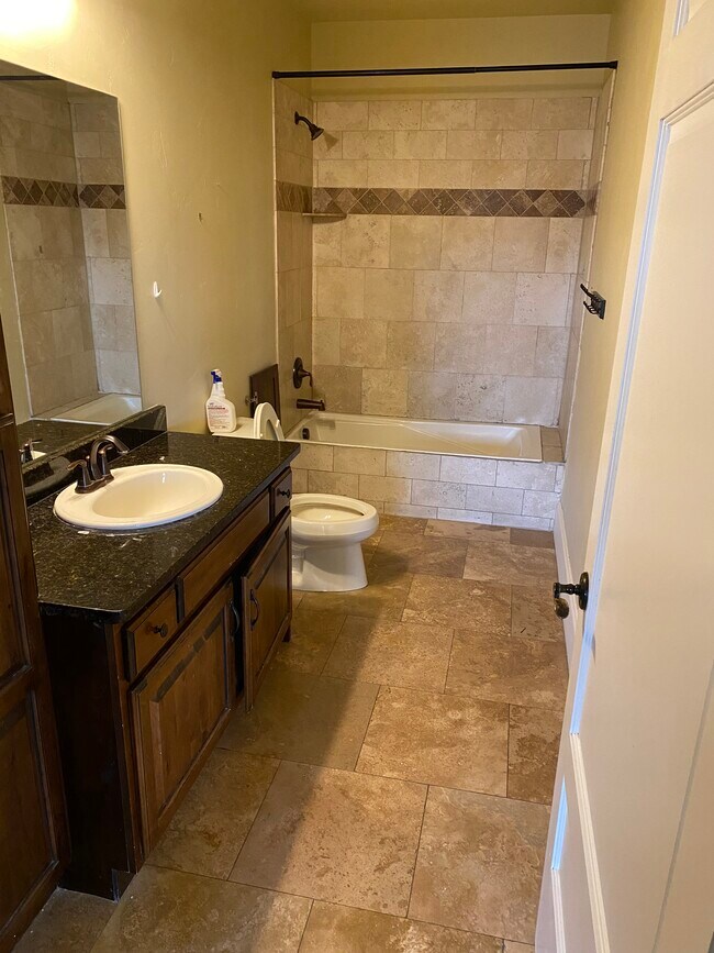 Building Photo - ARBOR #211