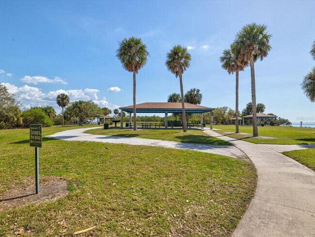 Building Photo - 5002 W Idaho St