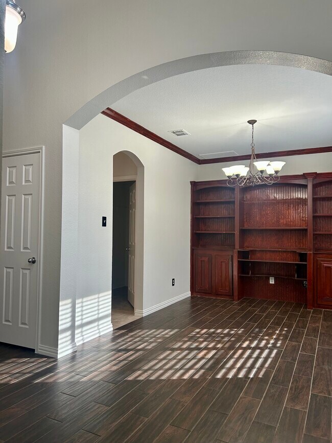 Building Photo - 8012 Wyoming Dr