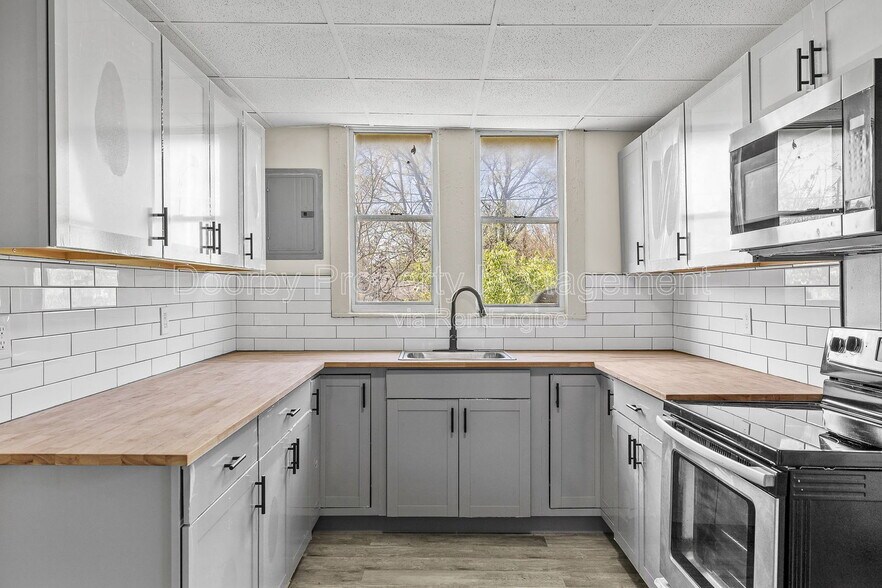 Building Photo - 1601 Arlington Ave