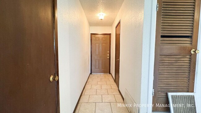 Building Photo - 5603 Amherst St