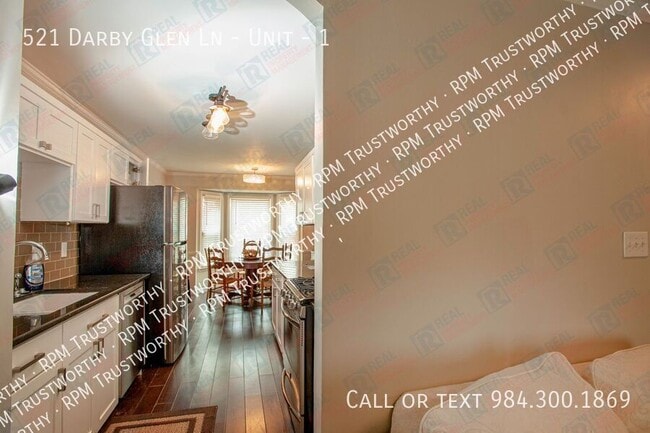 Building Photo - 521 Darby Glen Ln