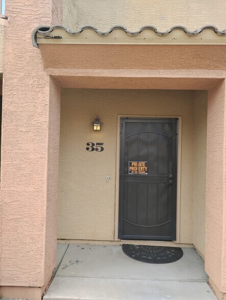 Building Photo - 16231 N 30th Ter