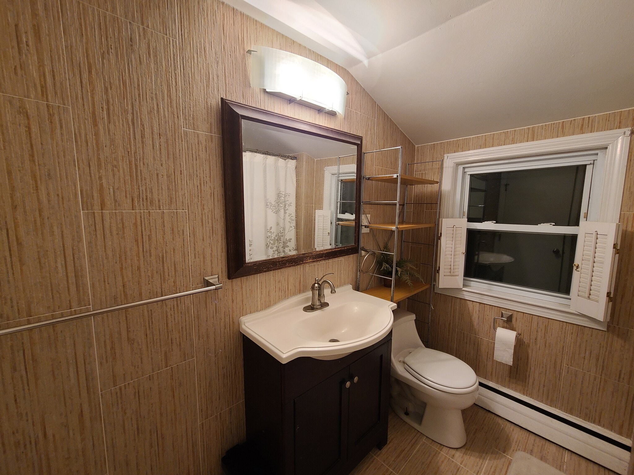 Bathroom 2 - 55 Newport Ave