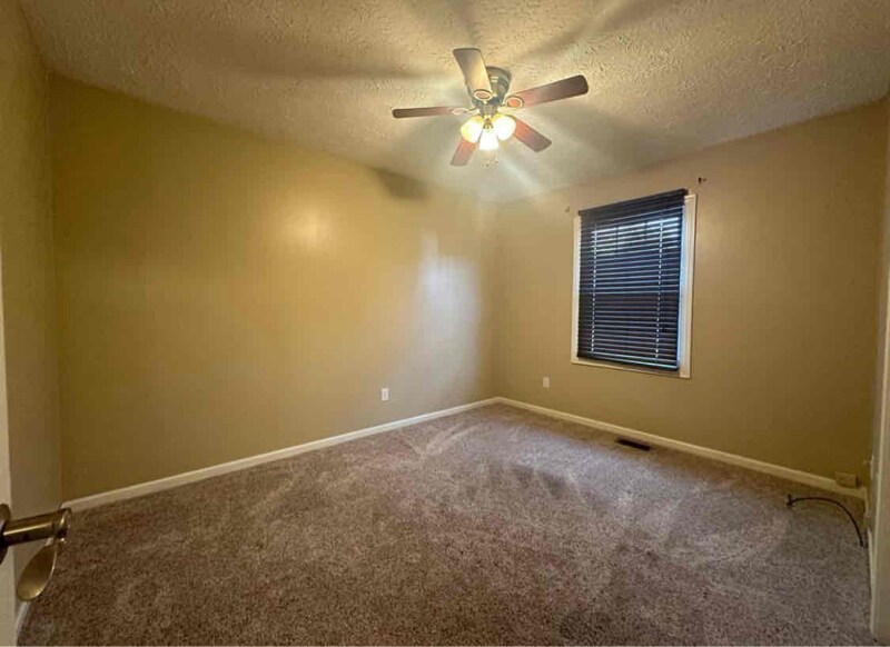 Building Photo - 8021 Knollgate Ct