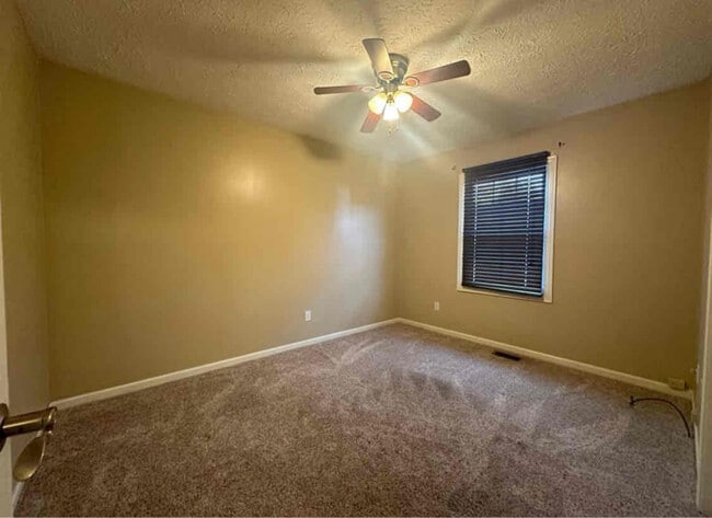 Building Photo - 8021 Knollgate Ct