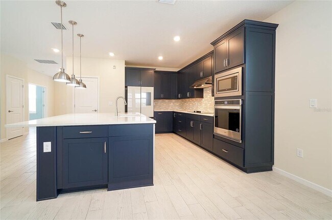 Building Photo - 6570 Rover Wy