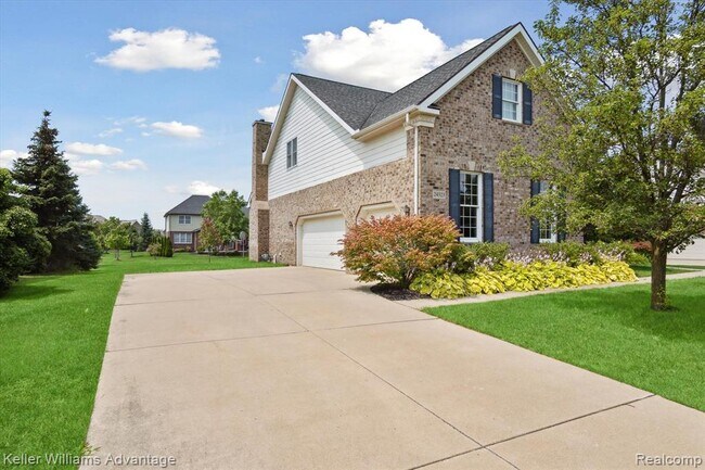 Building Photo - 24323 Bellingham Dr