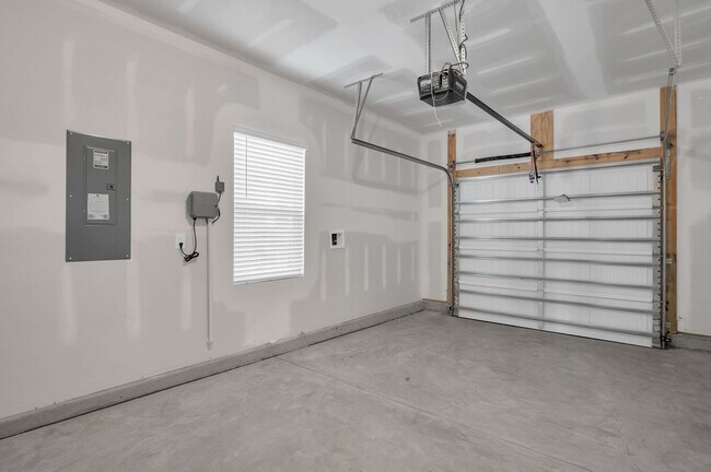 Building Photo - 246 Arnette Dr