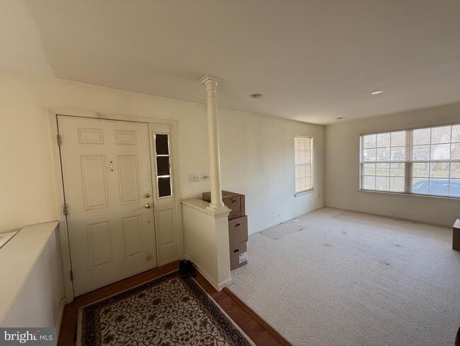 Building Photo - 256 Fountayne Ln