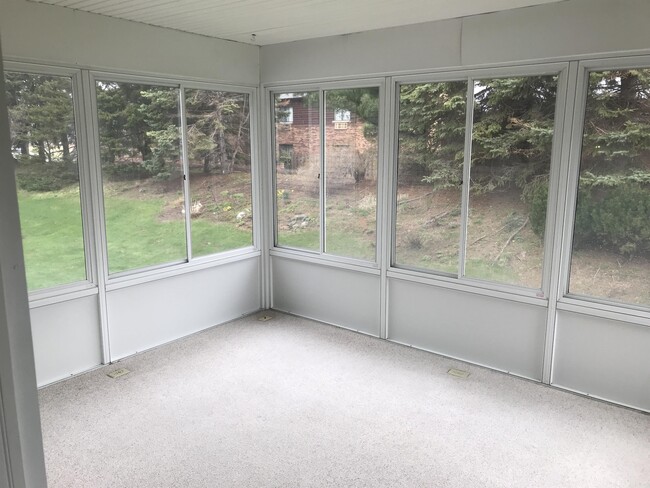 Building Photo - 783 Holly Creek Dr