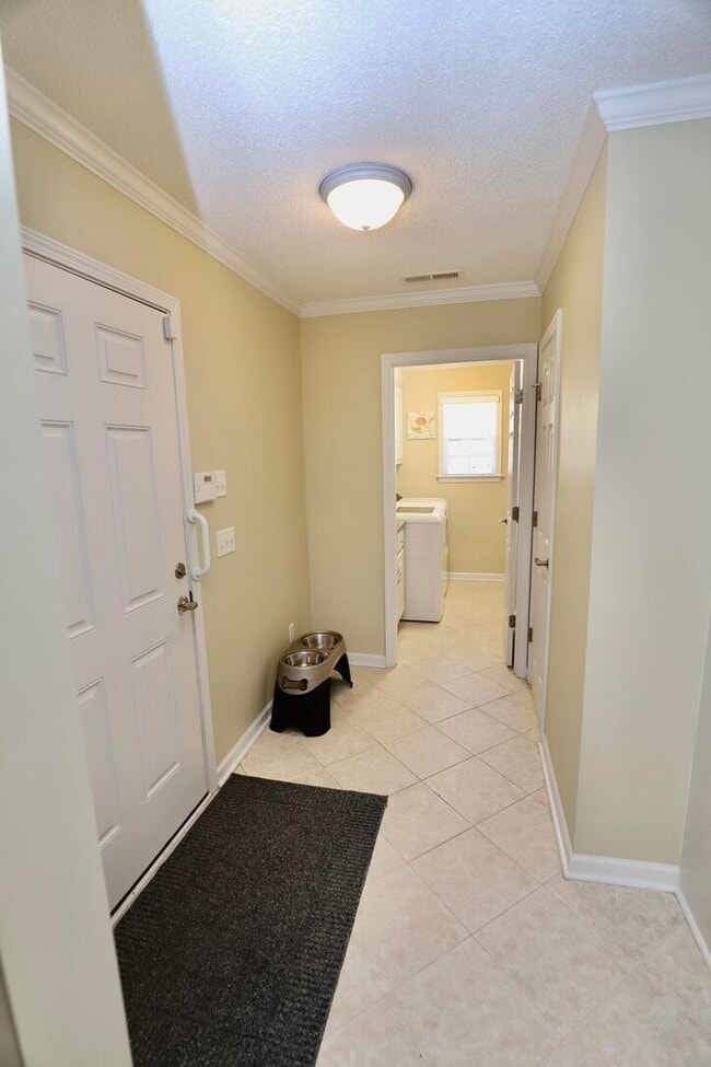 Building Photo - 3196 Daufaskie Rd