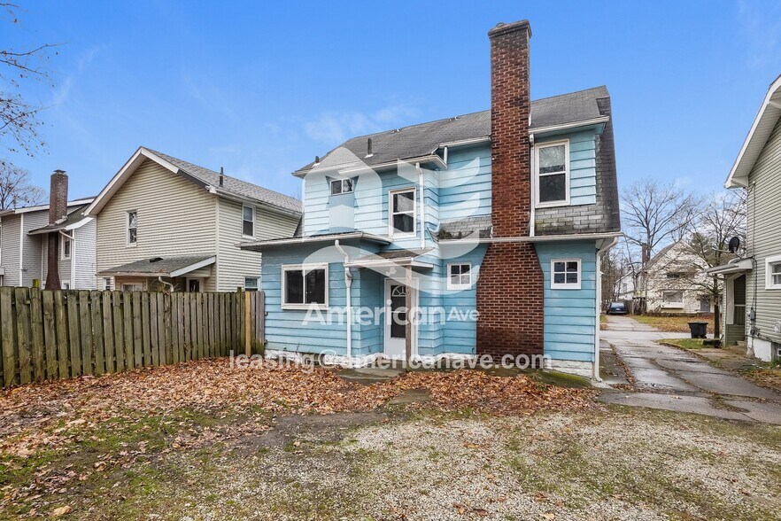 Building Photo - 691 Noble Ave