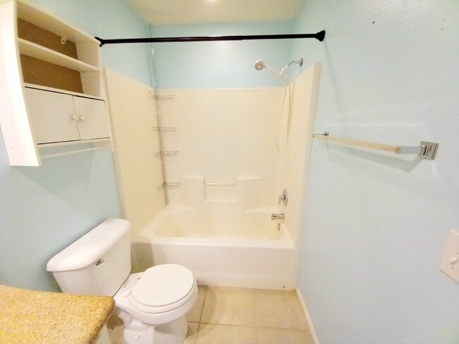 Building Photo - Spacious 3 bedroom, 2 bath with bonus room in Indian Cove