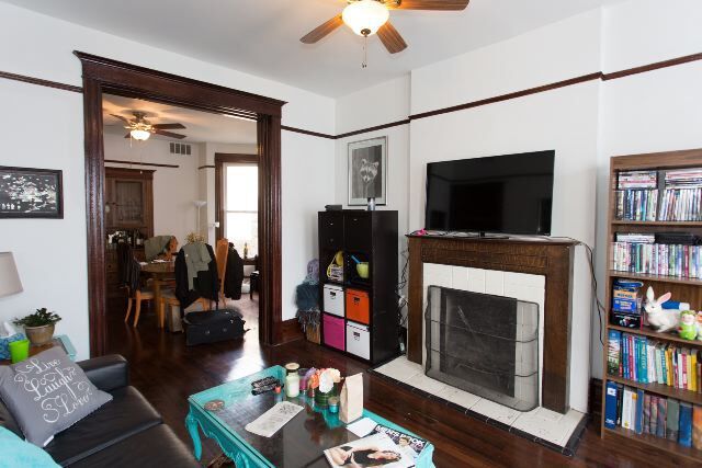Building Photo - 864 W Buckingham Pl