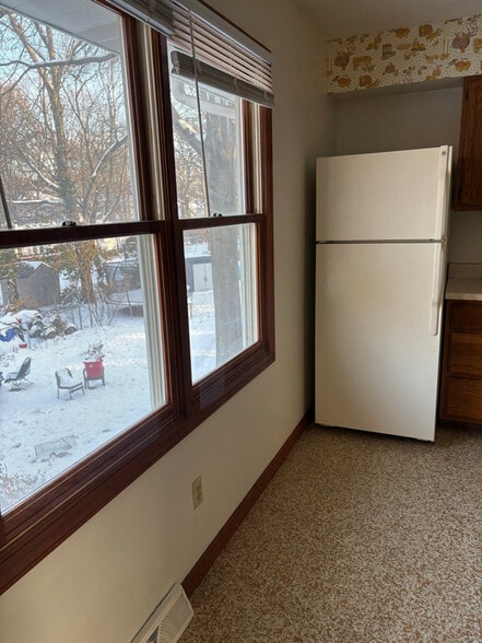 Building Photo - 1234 W Governor St