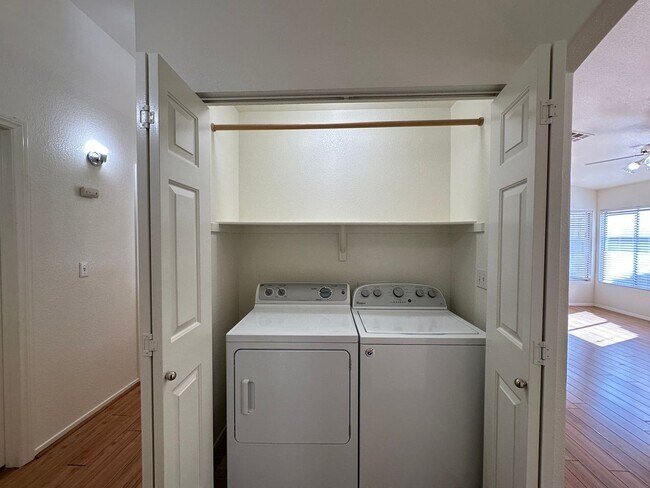 Building Photo - Buffalo & Lake Mead