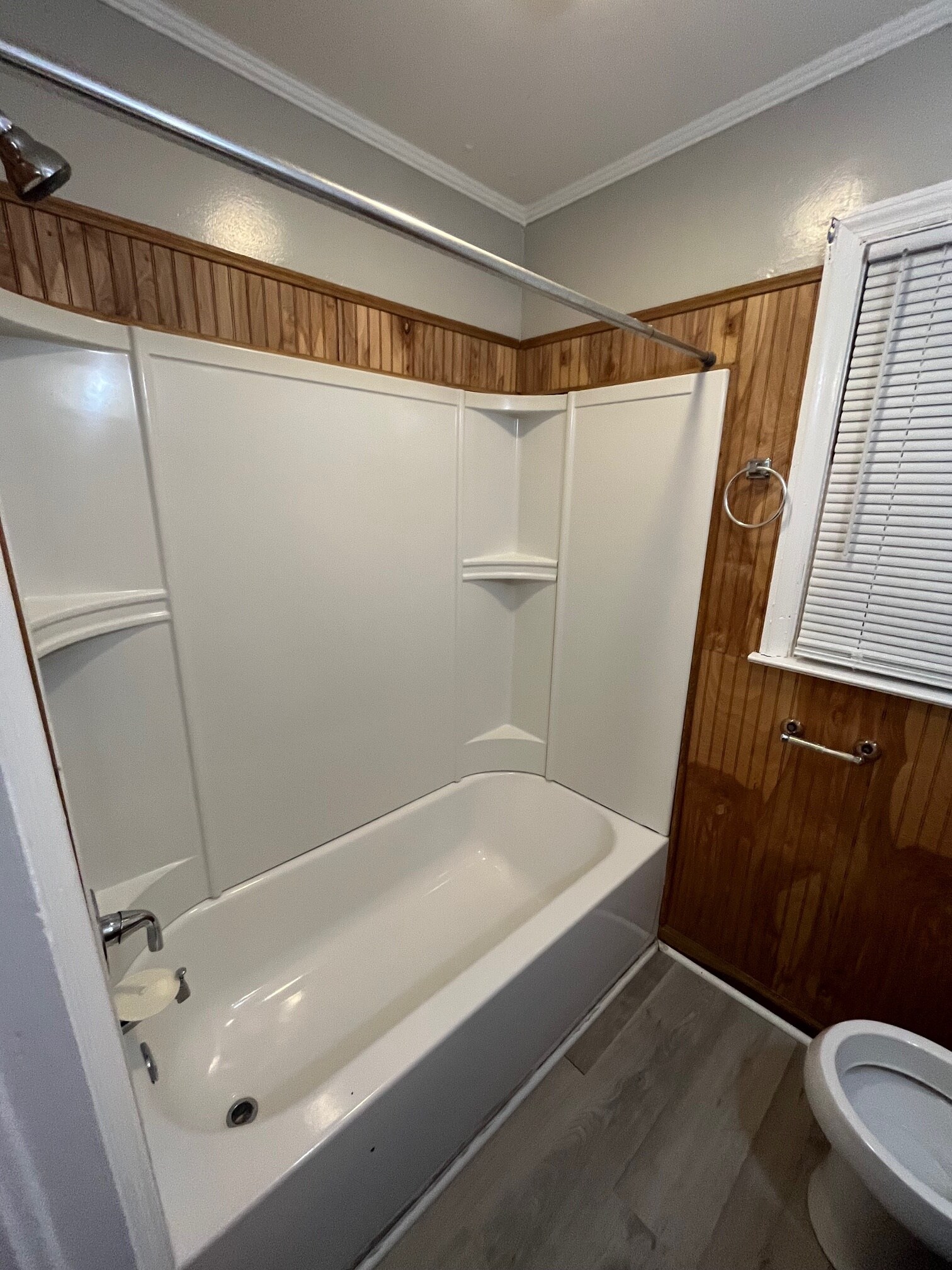 Building Photo - 1171 Sparkle Ave