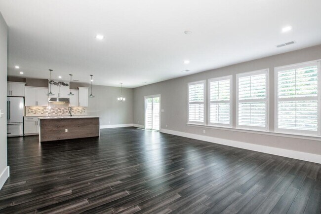 Building Photo - 6120 Durango Way