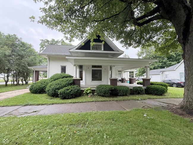 Primary Photo - 512 Pearl St