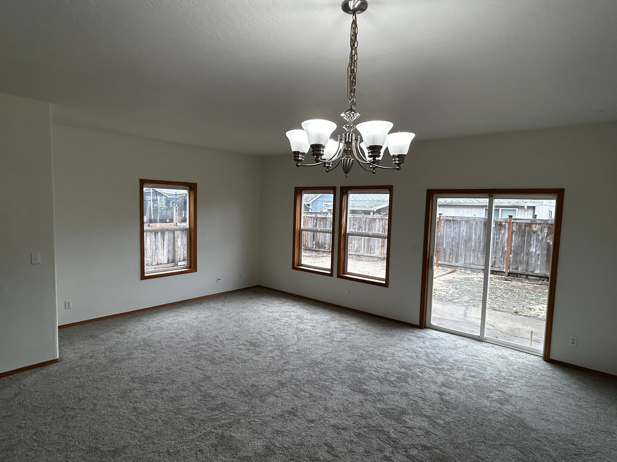 Building Photo - 614 S 41st Ct