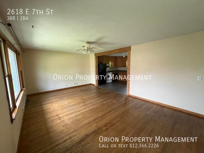 Building Photo - 2618 E 7th St