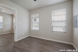 Building Photo - 325 S Hackberry St