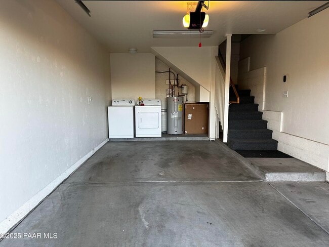 Building Photo - 243 S Pleasant St
