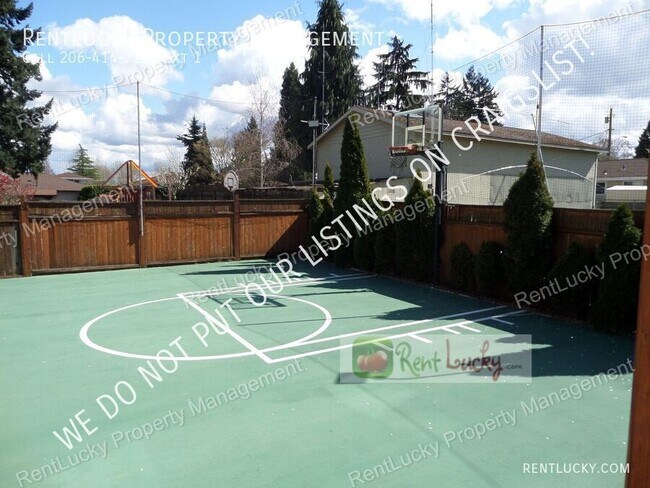 Building Photo - 5039 S 178th St