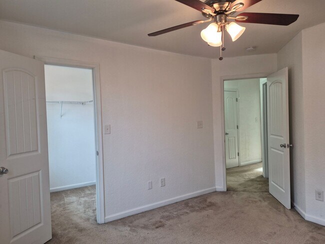 Building Photo - 1723 Fisher Ave