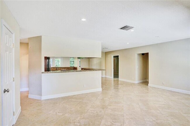 Building Photo - 5550 SW 130th Ave