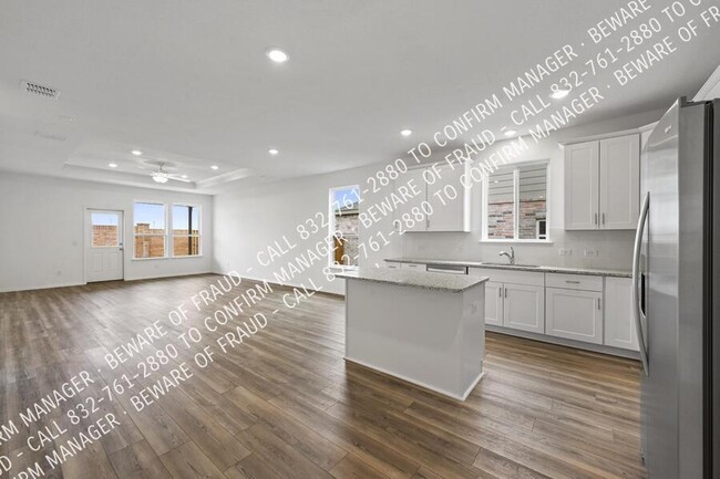 Building Photo - 1008 Marigold St