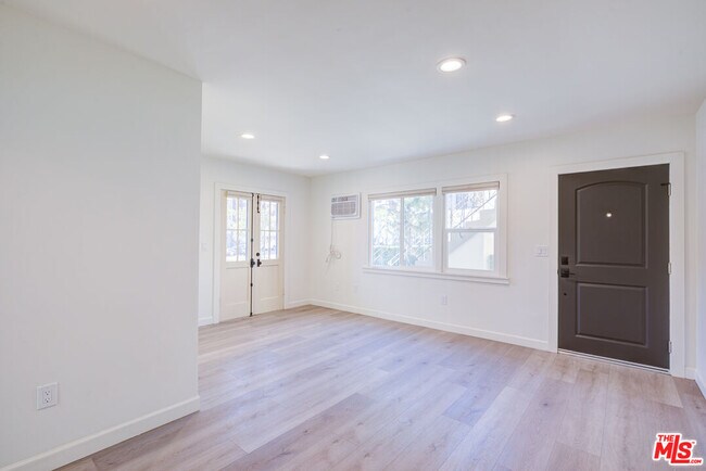 Building Photo - 12349 Riverside Dr