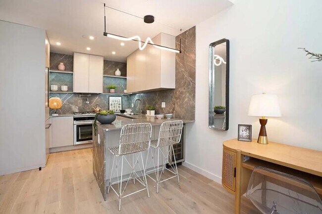 Building Photo - 1 bedroom in Brooklyn NY 11237