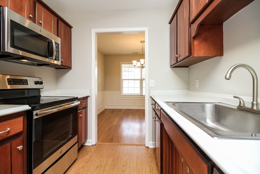 Building Photo - 731 Clear Cir