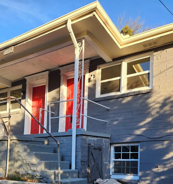 Building Photo - Room in Duplex on M.L.K. Jr Dr SW